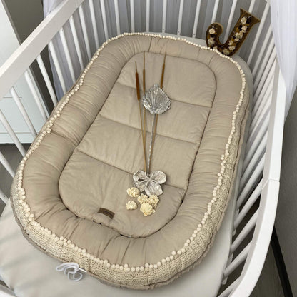 Babynest BOHO NATURAL mit Spitze und Bommeln - Ninnamania