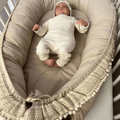 Babynest BOHO NATURAL mit Spitze und Bommeln - Ninnamania